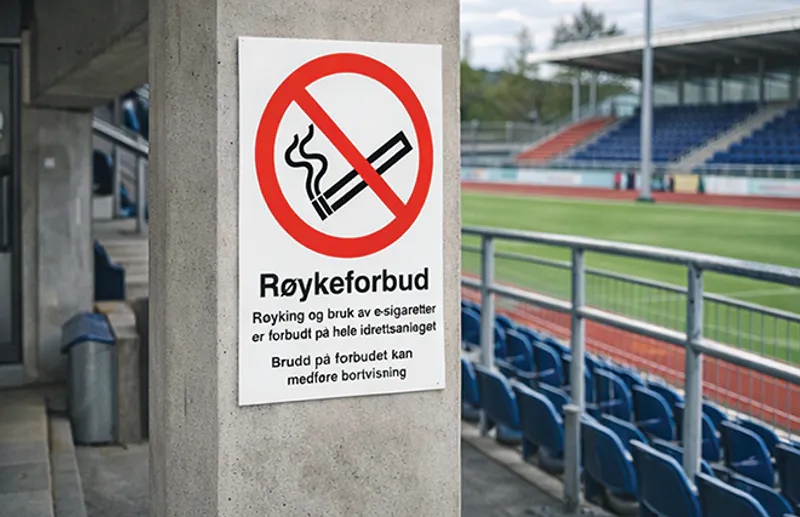 Røyking og e-sigaretter forbudt – skilt
